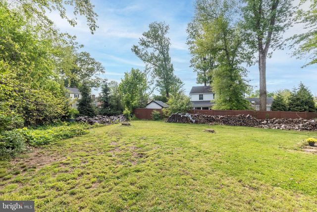 125 N BETHLEHEM PIKE, Fort Washington, PA 19034