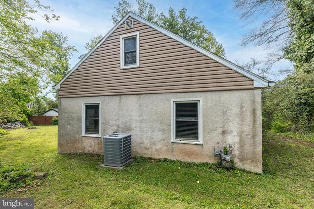 125 N BETHLEHEM PIKE, Fort Washington, PA 19034