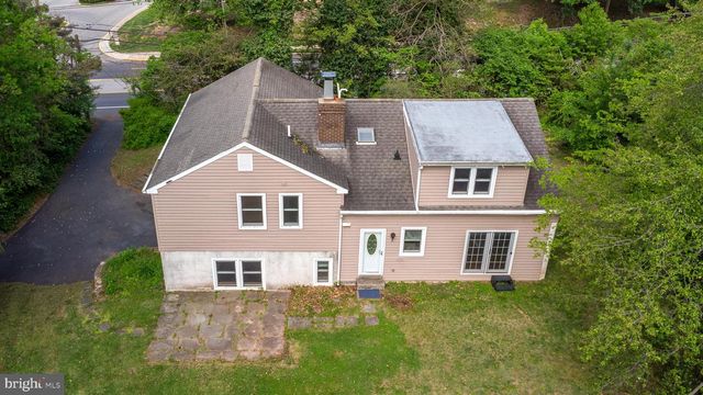 125 N BETHLEHEM PIKE, Fort Washington, PA 19034