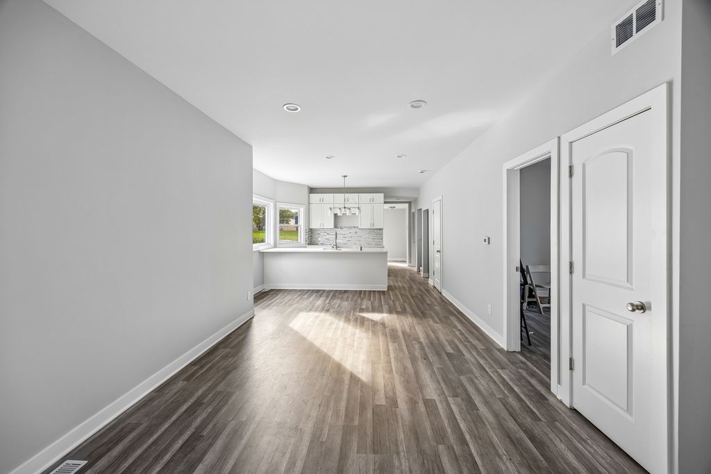 10220 S Indiana Avenue, Chicago, IL 60628 — photo 3
