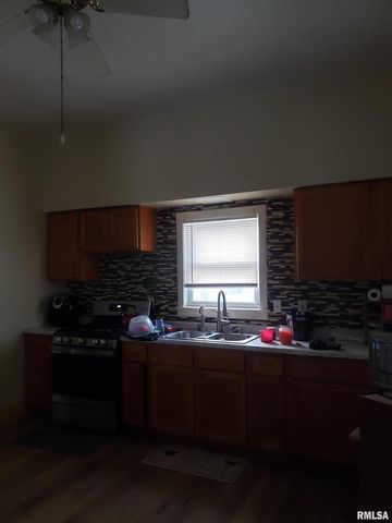 1728 8TH Avenue, Rock Island, IL 61201