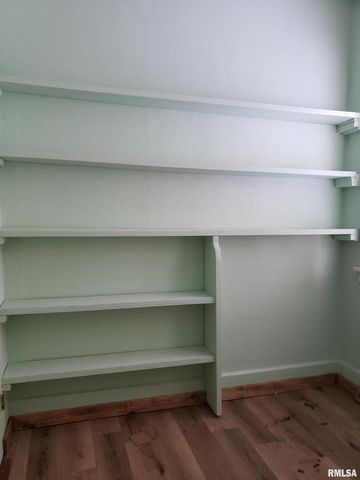 1728 8TH Avenue, Rock Island, IL 61201