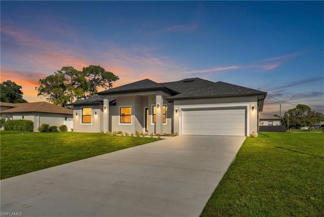 732 Alamo ST E, Lehigh Acres, FL 33974