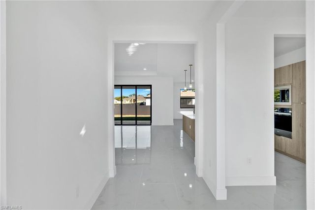 732 Alamo ST E, Lehigh Acres, FL 33974