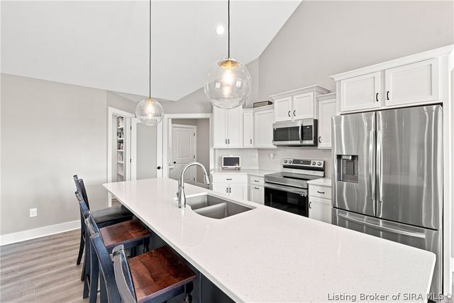 1004 Withers Way, Sellersburg, IN 47172