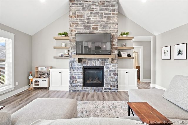 1004 Withers Way, Sellersburg, IN 47172