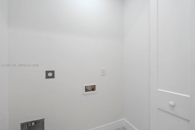 1107 SE 38 ST, Cape Coral, FL 33904