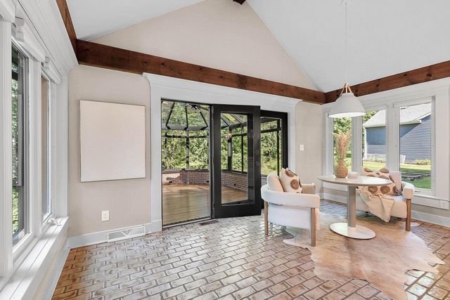 2060 WINTERGREEN COURT, Green Bay, WI 54304
