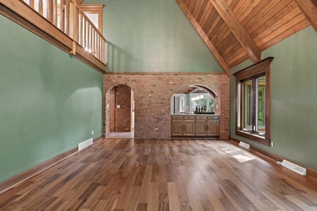2060 WINTERGREEN COURT, Green Bay, WI 54304