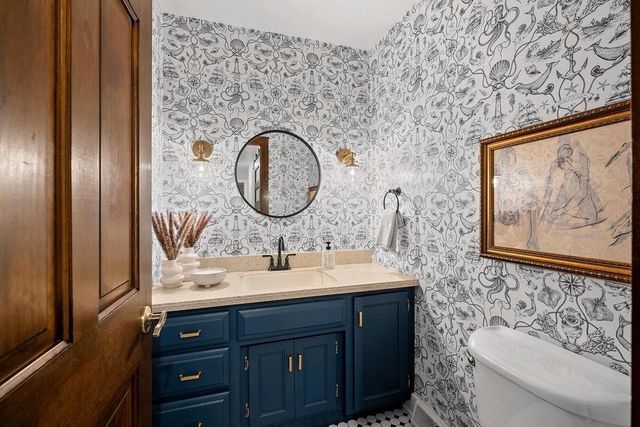 2060 WINTERGREEN COURT, Green Bay, WI 54304