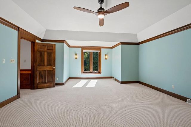 2060 WINTERGREEN COURT, Green Bay, WI 54304