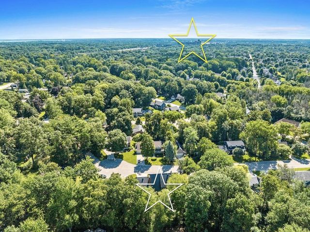 2060 WINTERGREEN COURT, Green Bay, WI 54304