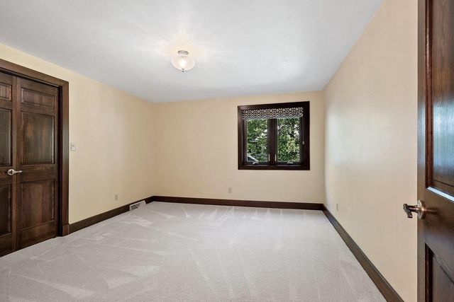 2060 WINTERGREEN COURT, Green Bay, WI 54304