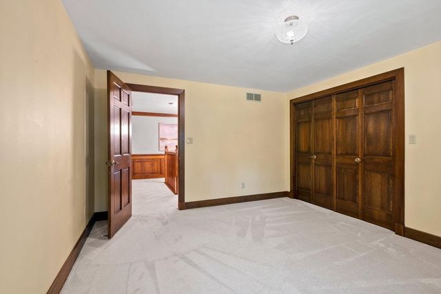 2060 WINTERGREEN COURT, Green Bay, WI 54304