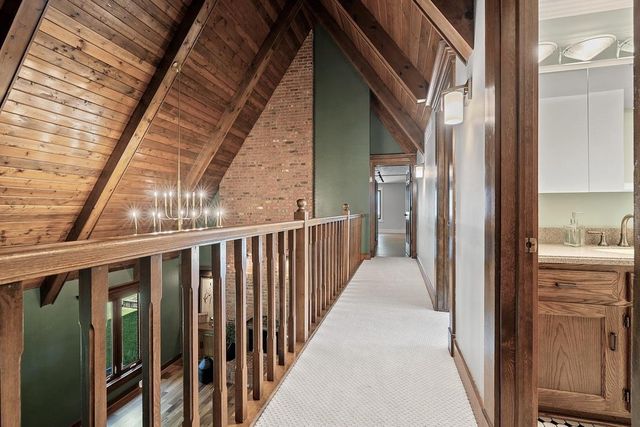 2060 WINTERGREEN COURT, Green Bay, WI 54304