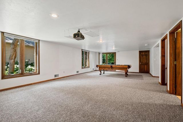 2060 WINTERGREEN COURT, Green Bay, WI 54304
