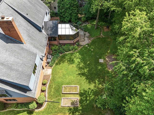 2060 WINTERGREEN COURT, Green Bay, WI 54304