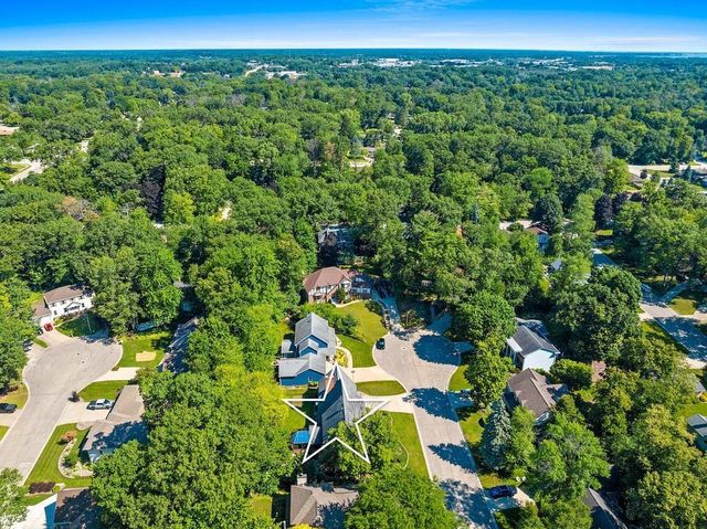 2060 WINTERGREEN COURT, Green Bay, WI 54304