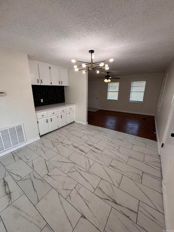 10 Palarm Creek Rd, Conway, AR 72032