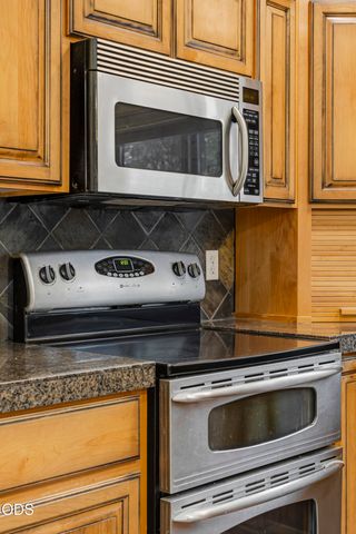 17040 Kasserman Drive, Bend, OR 97707