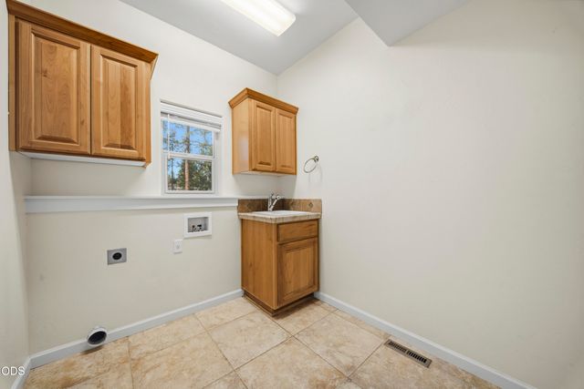 17040 Kasserman Drive, Bend, OR 97707
