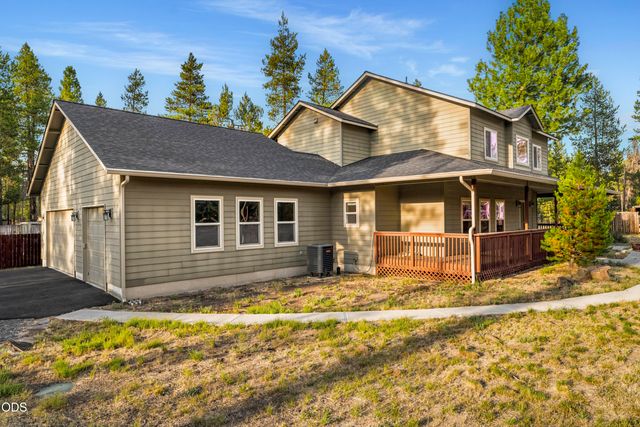 17040 Kasserman Drive, Bend, OR 97707