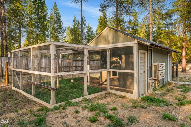 17040 Kasserman Drive, Bend, OR 97707