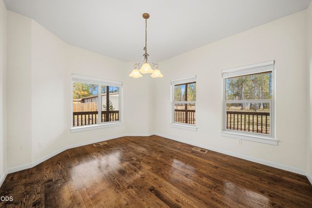17040 Kasserman Drive, Bend, OR 97707