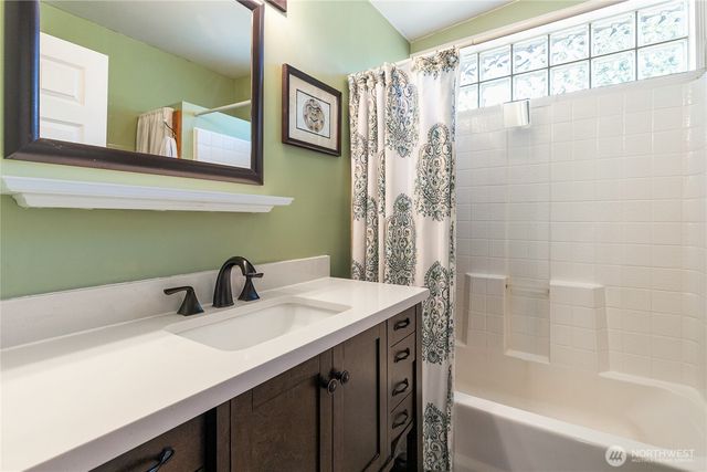 9244 Black Mountain Lane, Maple Falls, WA 98266