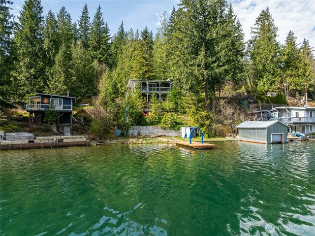 9244 Black Mountain Lane, Maple Falls, WA 98266