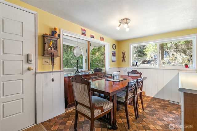 9244 Black Mountain Lane, Maple Falls, WA 98266