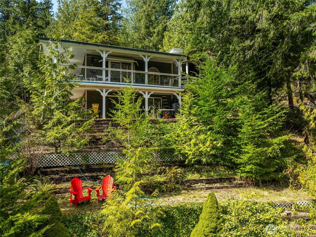 9244 Black Mountain Lane, Maple Falls, WA 98266