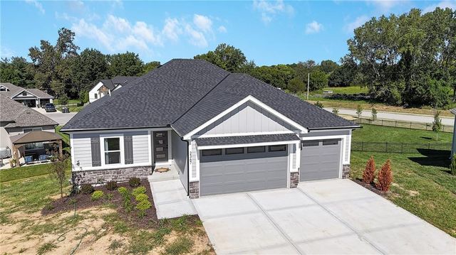 2367 NE Skopelos Court, Blue Springs, MO 64014