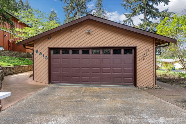 6912 43rd Loop SE, Olympia, WA 98503