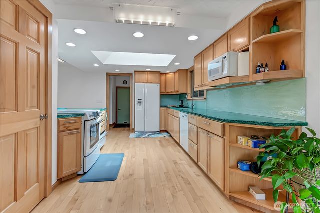 6912 43rd Loop SE, Olympia, WA 98503