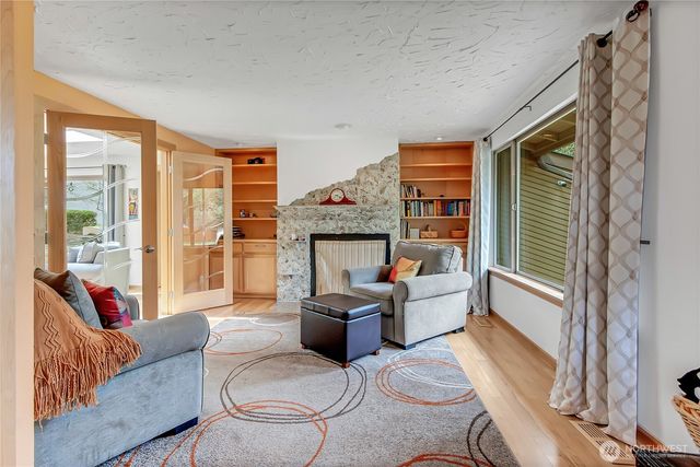 6912 43rd Loop SE, Olympia, WA 98503