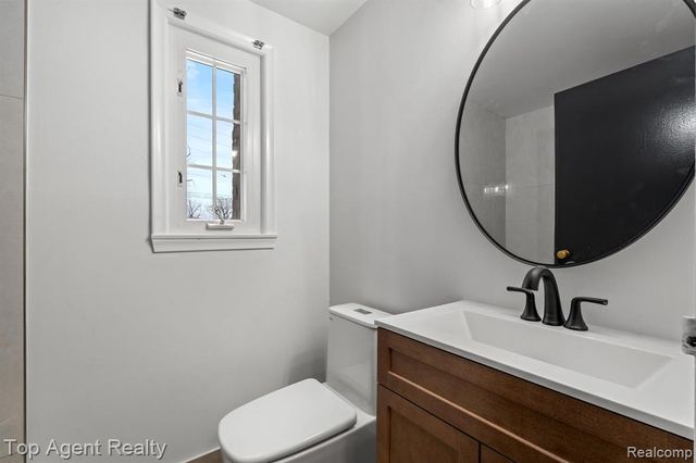 1724 Graefield Road, Birmingham, MI 48009