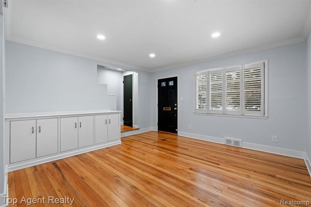 1724 Graefield Road, Birmingham, MI 48009