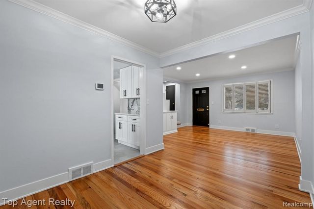 1724 Graefield Road, Birmingham, MI 48009