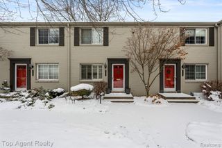 1724 Graefield Road, Birmingham, MI 48009