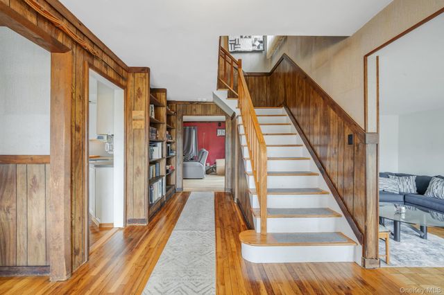 51 Wexford Drive, Oakdale, NY 11769