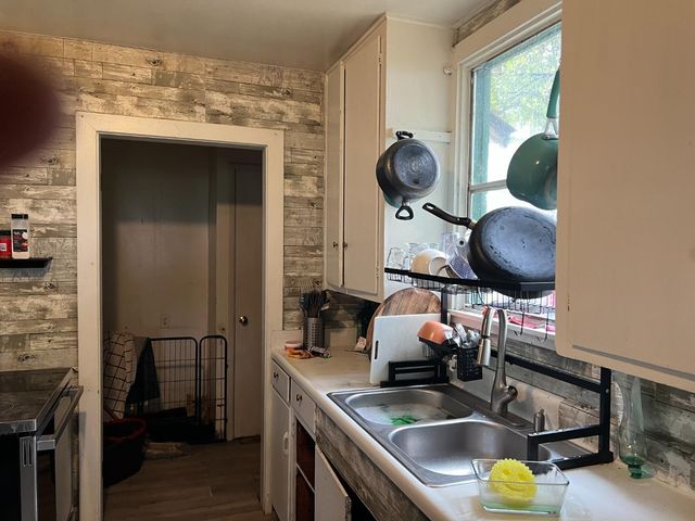 15238 Sunset Dr, Livingston, CA 95334