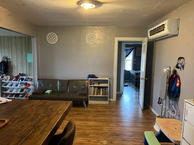 15238 Sunset Dr, Livingston, CA 95334