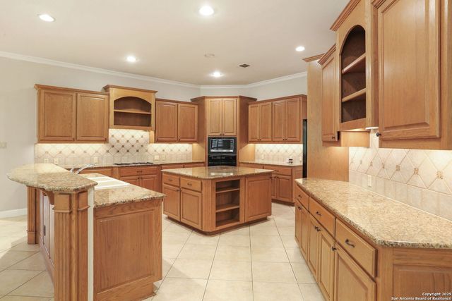 24630 Bogey Ridge, San Antonio, TX 78260