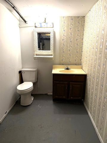 2125 GLENDALE Avenue, Erie, PA 16510