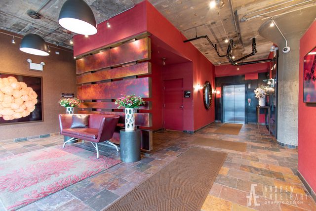 1069 W 14th Place 301, Chicago, IL 60608