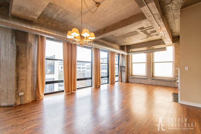 1069 W 14th Place 301, Chicago, IL 60608