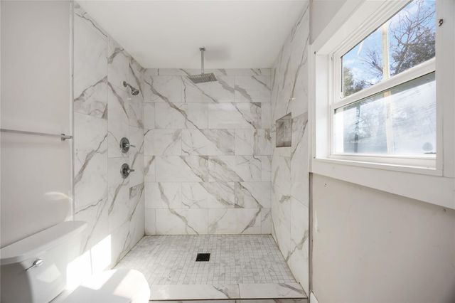 5934 Belcrest Street, Houston, TX 77033