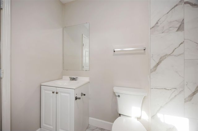 5934 Belcrest Street, Houston, TX 77033