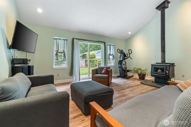 124 Brown Road E, Chehalis, WA 98532